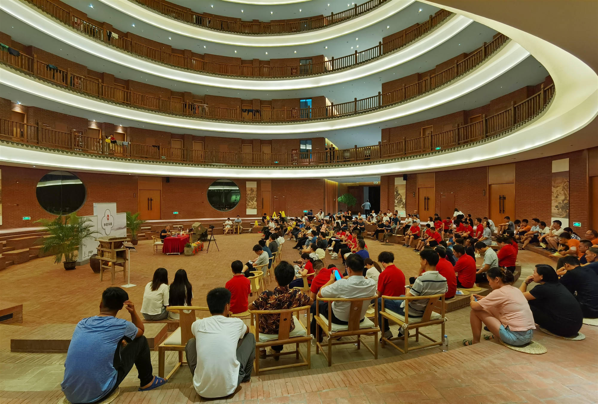 昼耕夜读和君行 凝聚磨砺齐普生2_副本.jpg